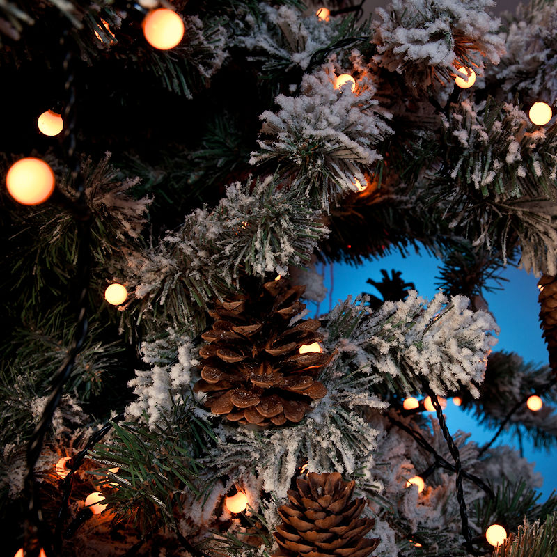 KONSTSMIDE LED-Globe-Lichterkette 80 bernsteinfarbene, klassisch