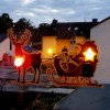 STATIX LED-Folien-Fensterbild Weihnachtsmann mit Rentier-Schlitten-Gespann Santa Sleigh, 1 gelbe und 1 rote Flacker-LED, Batteriebetrieb