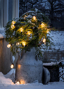 KONSTSMIDE LED-Biergartenkette 9,75m 40 klare LED-Birnen Mini-Kolbenform 80 LED bernsteinfarben