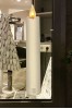 STATIX LED-Folien-Fensterbild Kerze Maxi Cremewei, 70,5 cm, Durchmesser 12 cm, gelbe 3D-LED-Kerzenflamme, Batteriebetrieb