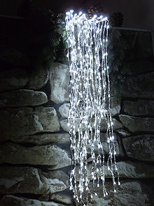 LUMINEO LED-Wasserfall Cascade Silber kaltweie LED mit Flashing-Effekt