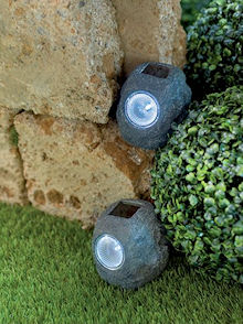 LUMINEO LED-Solarsteinleuchte Boulder Tageslichtwei